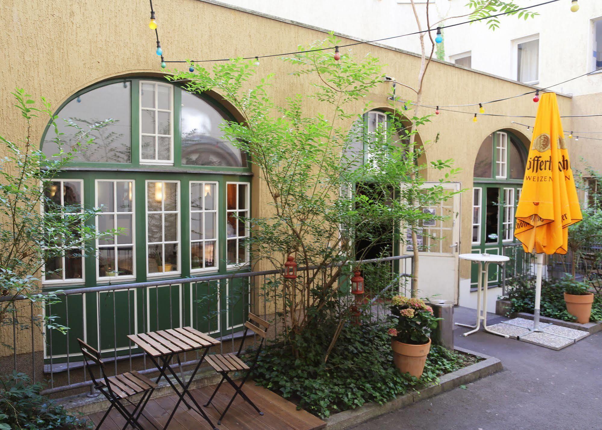 Amstel House Hostel Berlin Exterior photo
